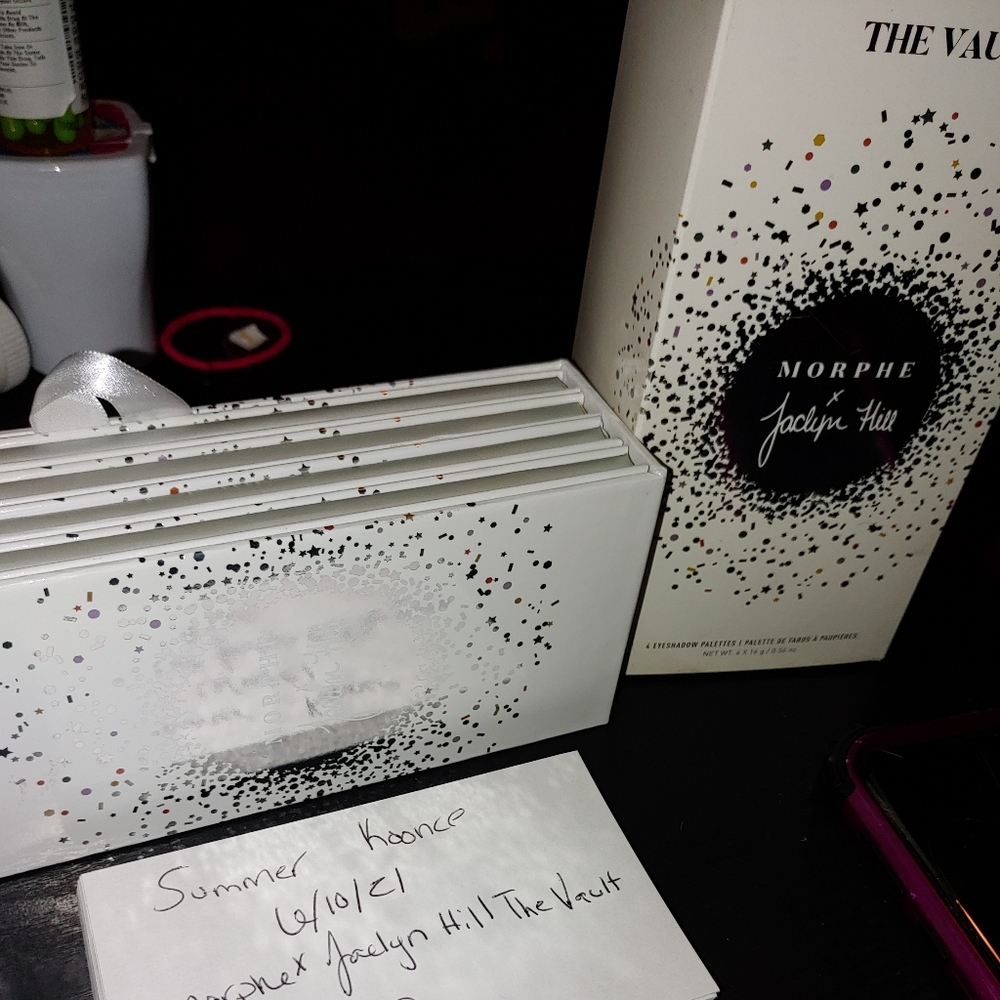 Jacyln hill x eyeshadow vault